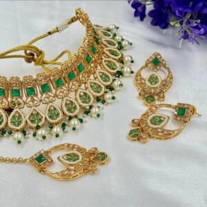 Pearl Blossom Maang Tikka